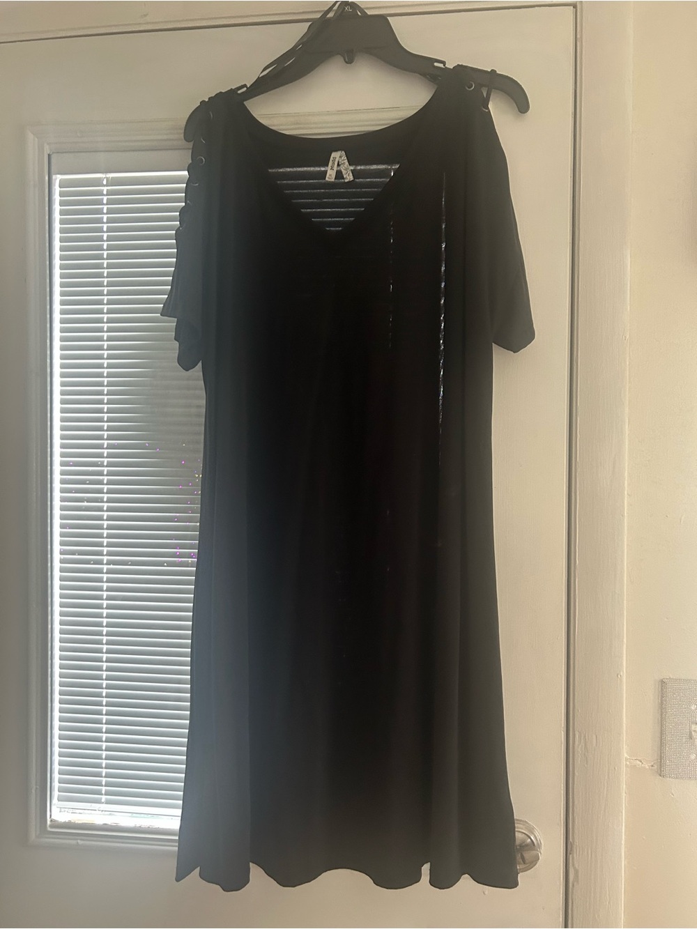 V-neck black top